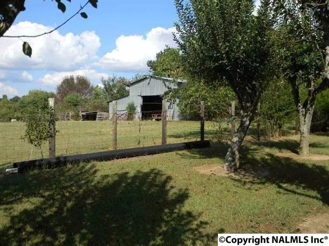 Hazel Green, AL 35750,2 Barn Shady Lane