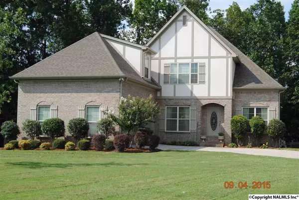 107 Grand Oaks Blvd, Madison, AL 35758