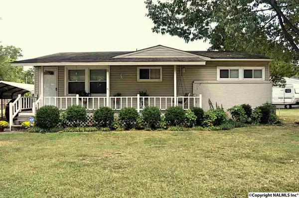 2901 Holiday Drive, Huntsville, AL 35805