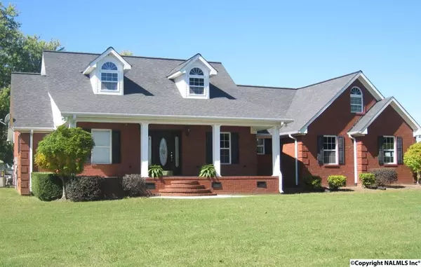 98 Meadow Lane, Rainsville, AL 35986