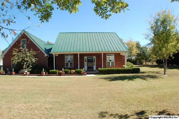 2397 Carter Grove Road, Hazel Green, AL 35750