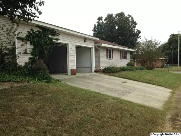 Muscle Shoals, AL 35661,1601 Fort Avenue