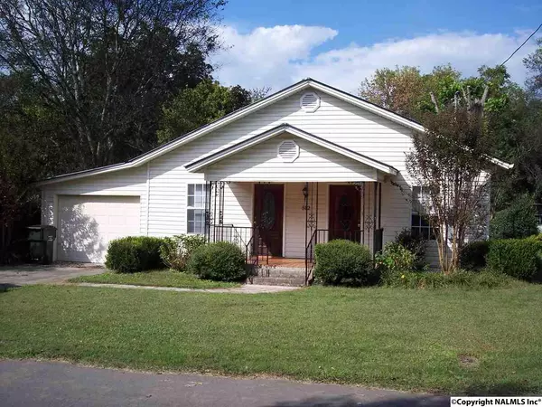 512 Thomas Street, Scottsboro, AL 35768