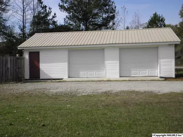 Moulton, AL 35650,12704 County Road 236