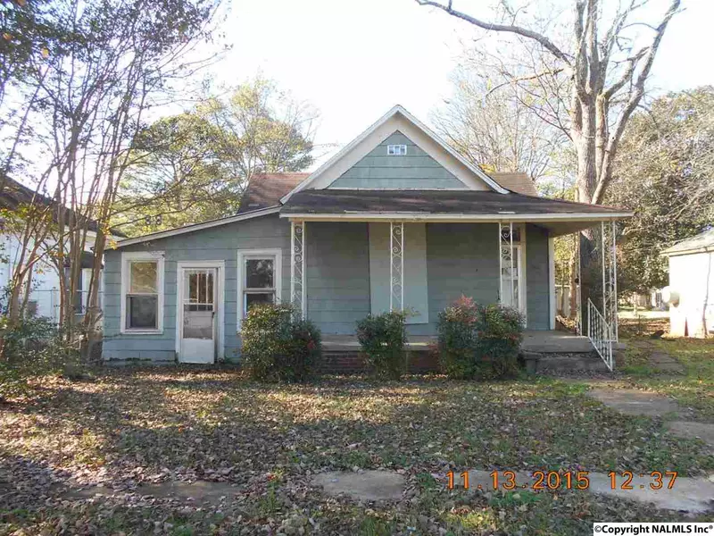 1103 SE 10th Avenue Se, Decatur, AL 35601