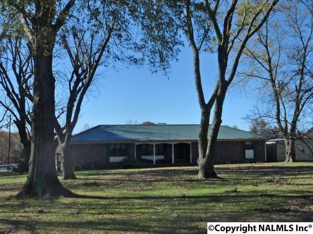 Falkville, AL 35622,465 Mt Carmel Road
