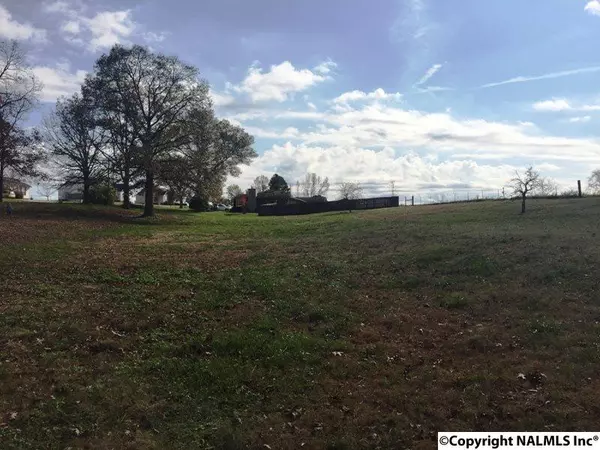 Rainsville, AL 35986,994 County Road 202