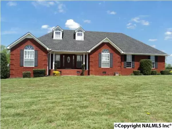 398 Santileon Lane, Rainsville, AL 35986