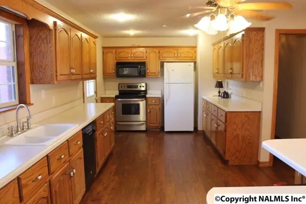 Rainsville, AL 35986,521 Chavies Road