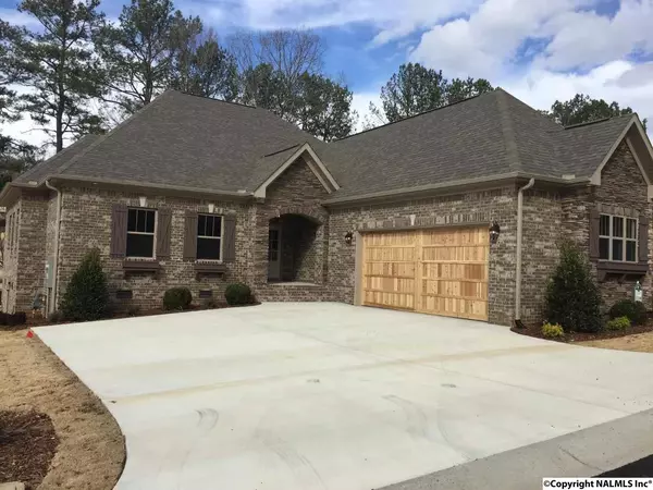 92 Turning Leaf Drive, Union Grove, AL 35175