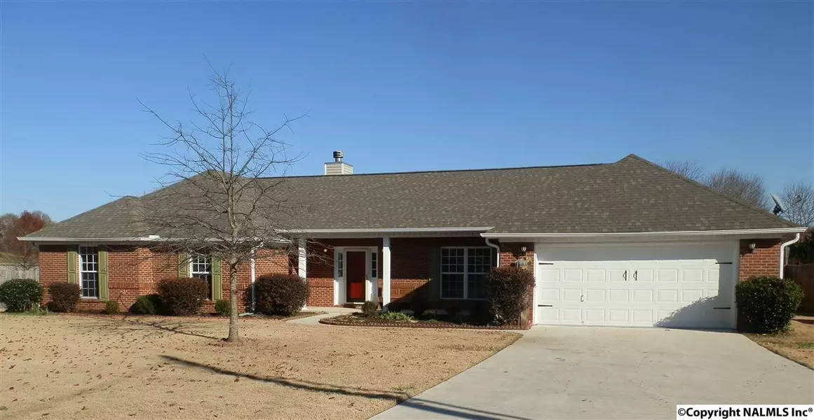 115 NE Tree Bark Trail, Hazel Green, AL 35750