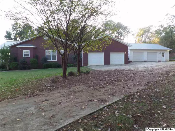 Scottsboro, AL 35769,977 Jeffery Road