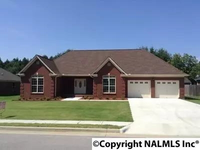 1303 Gypsy Trail, Hartselle, AL 35640