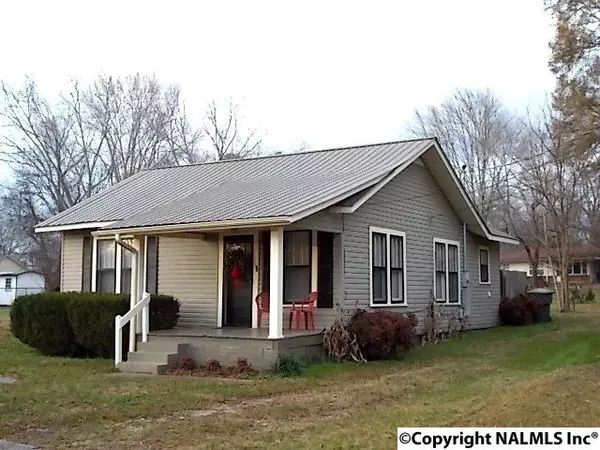 209 East Cherry Street, Scottsboro, AL 35768