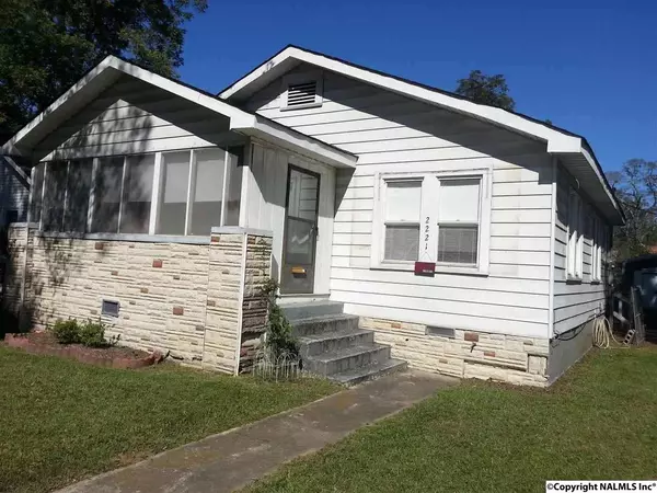 2221 Chestnut Street, Gadsden, AL 35904