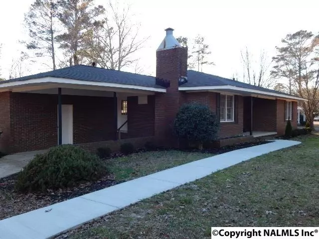 680 Garrett Drive, Centre, AL 35960