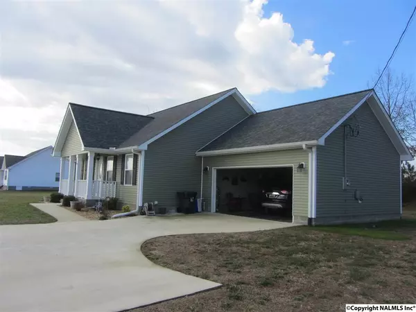 52 Craten Drive, Rainsville, AL 35986