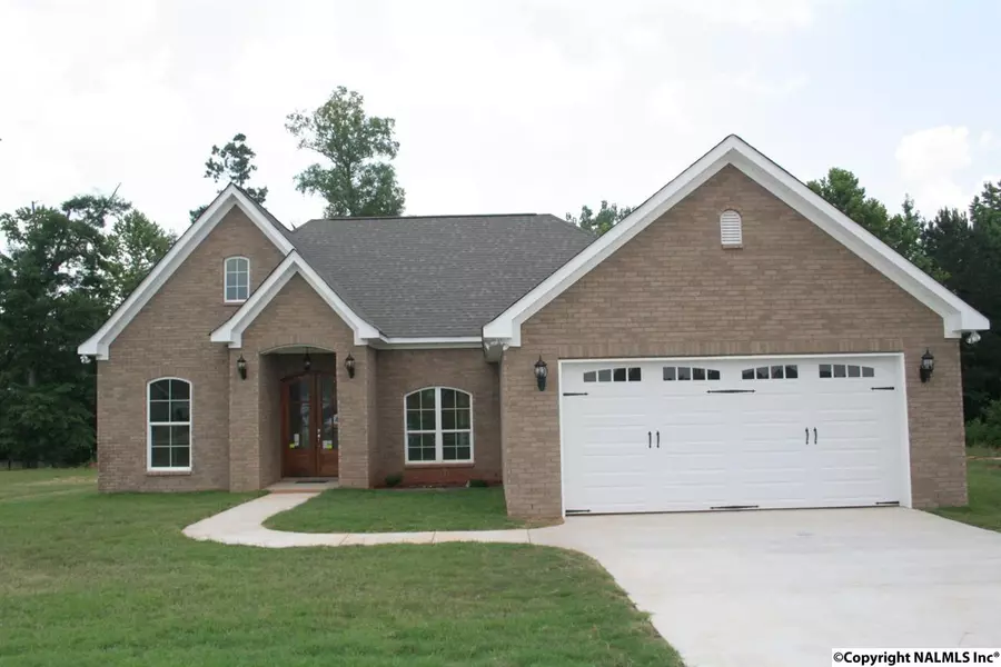 21675 Silver Oaks Circle, Athens, AL 35613