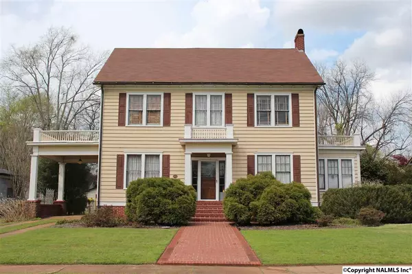 1006 Gordon Drive SE, Decatur, AL 35601