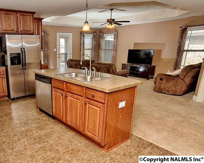 Owens Cross Roads, AL 35763,5008 Montauk Trail