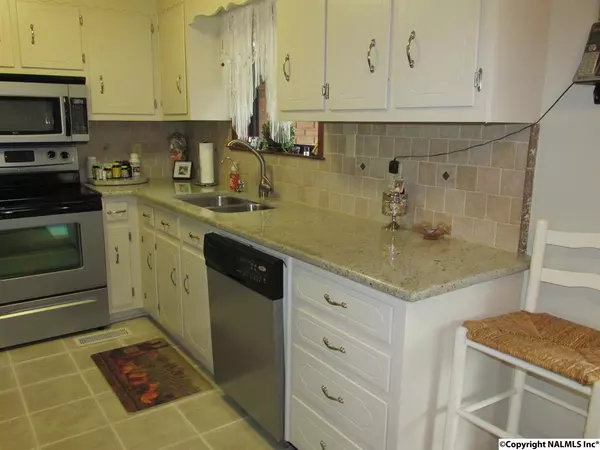 Rainsville, AL 35986,3078 N Rainbow Avenue