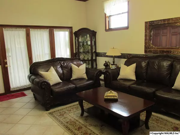 Rainsville, AL 35986,3078 N Rainbow Avenue