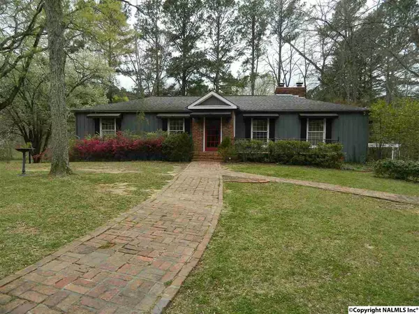 155 Oak Circle, Gadsden, AL 35901