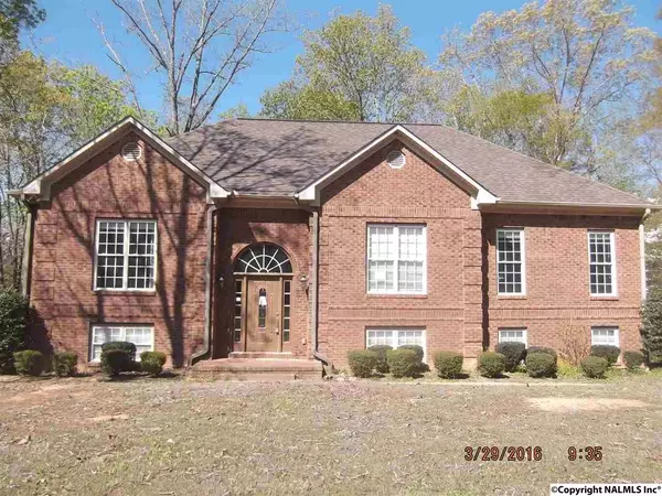 135 Nottingham Drive, Pell City, AL 35128