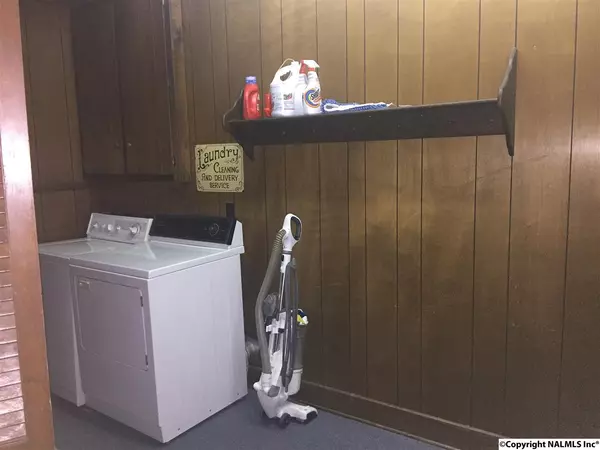 Athens, AL 35611,1202 SW Jefferson Street