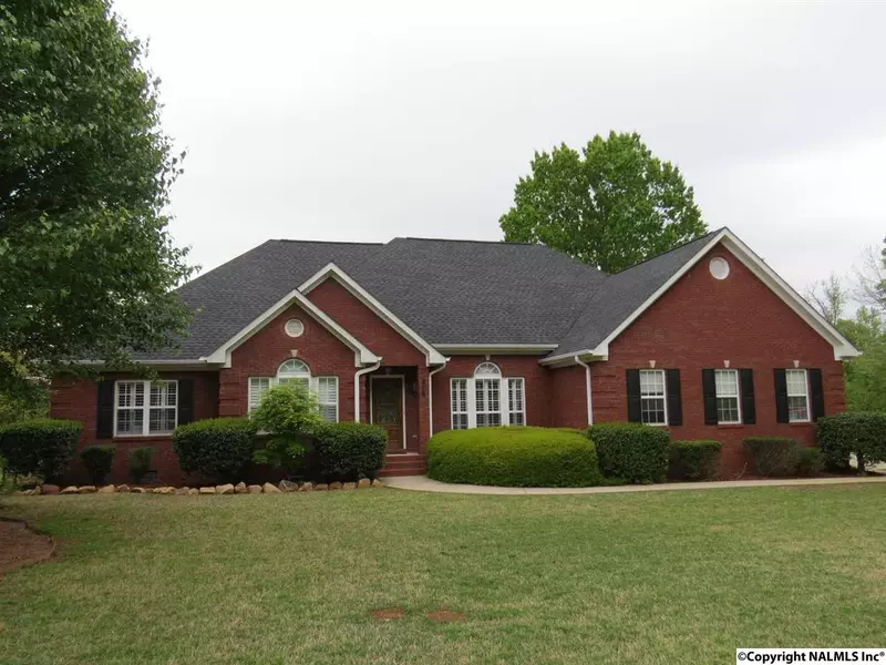 3437 Hualapai Circle, Guntersville, AL 35976