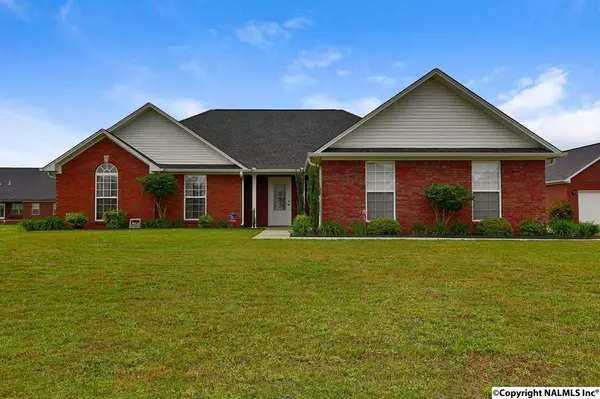 26011 Camden Court, Athens, AL 35613