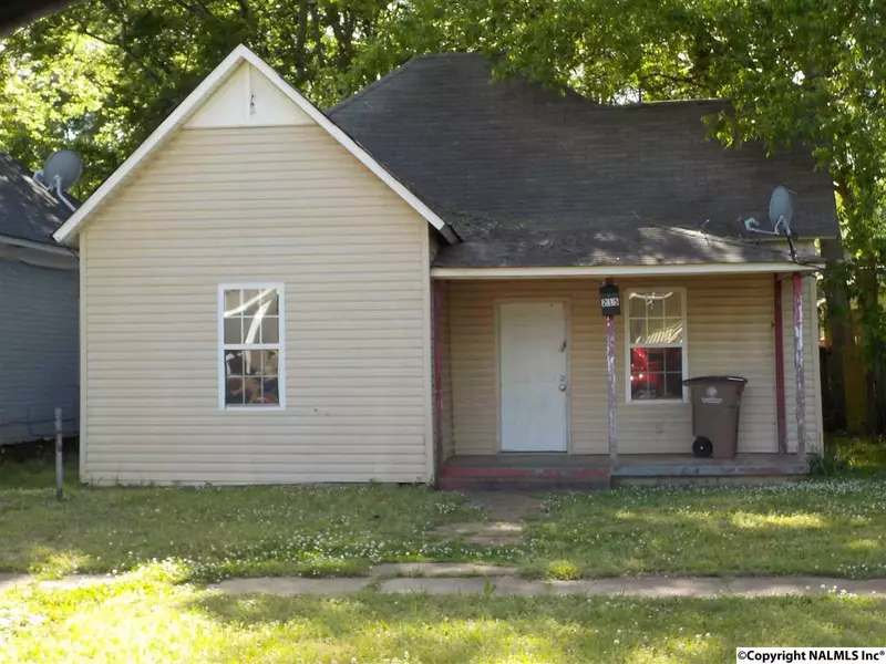 215 5th Avenue Sw, Decatur, AL 35601