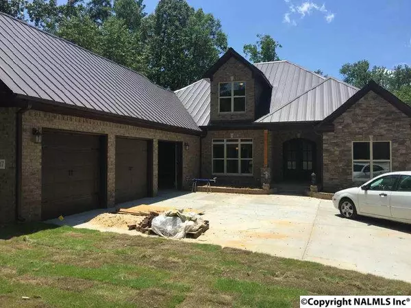 1607 SE White Elephant Road, Grant, AL 35747