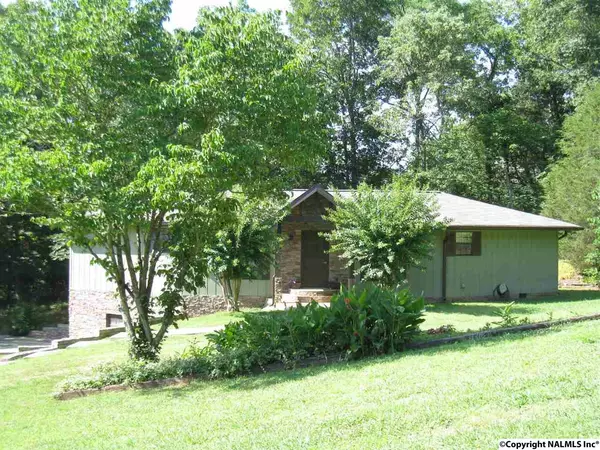 Fort Payne, AL 35967,915 NW Alan Lane