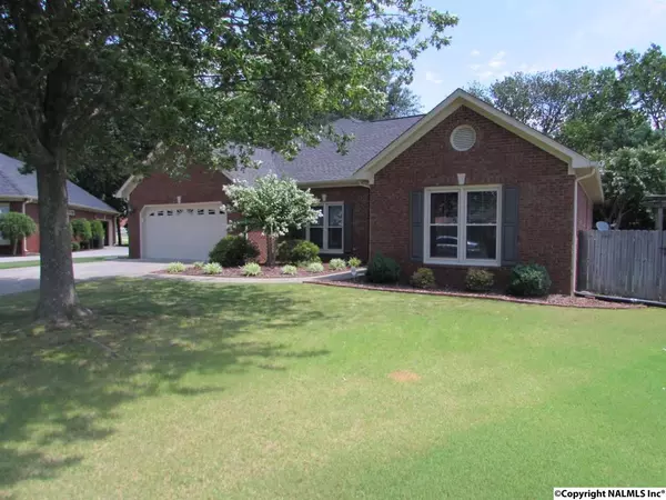 2804 Dunbarton Court SW, Decatur, AL 35603