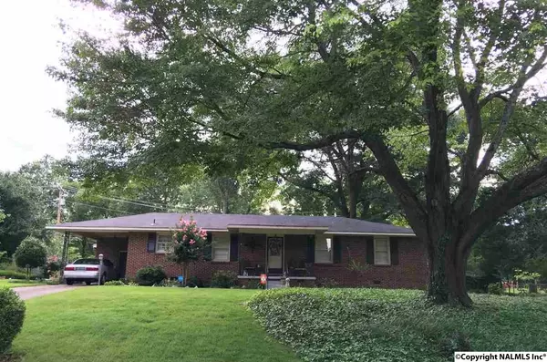 512 SW Everett Drive, Decatur, AL 35601
