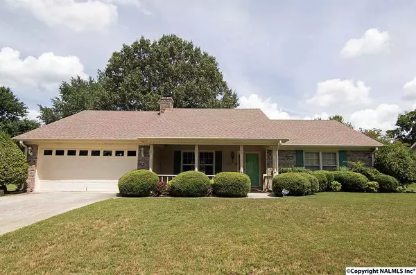 2116 Edinburgh Drive, Huntsville, AL 35803