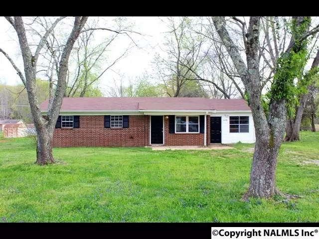 148 Dixon Road, Hazel Green, AL 35750