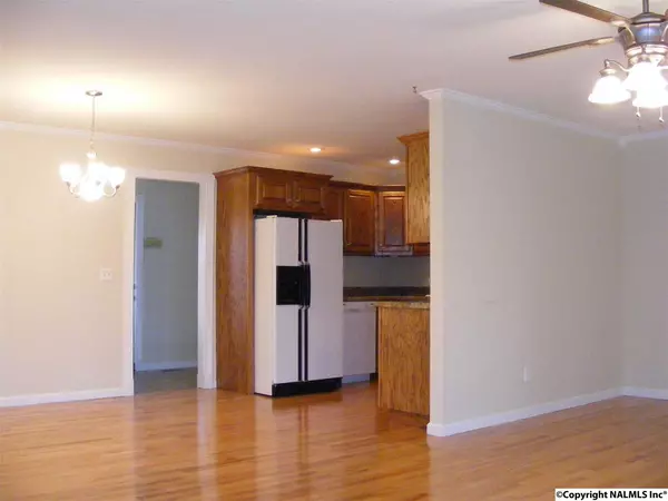 Rainsville, AL 35986,21 Pineview Drive