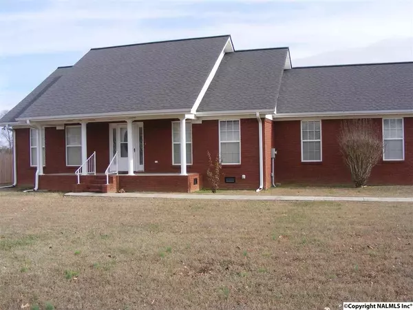 21 Pineview Drive, Rainsville, AL 35986