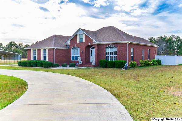 24655 Traci Lynn Drive, Athens, AL 35611