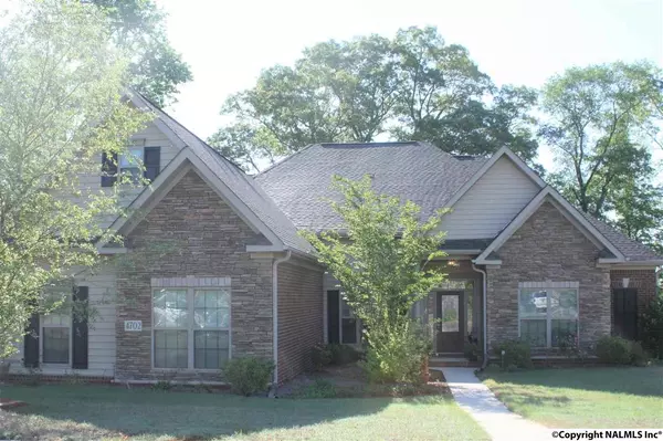 4702 Riverbank Circle, Owens Cross Roads, AL 35763