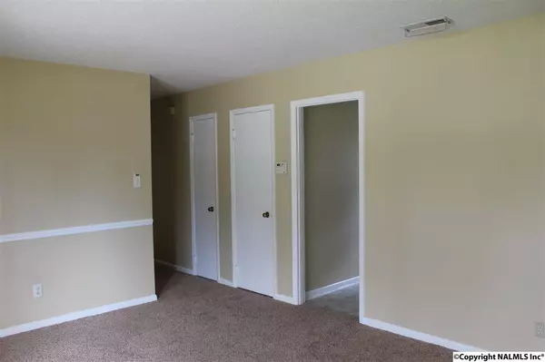 Decatur, AL 35601,1004 Skyview Street Sw