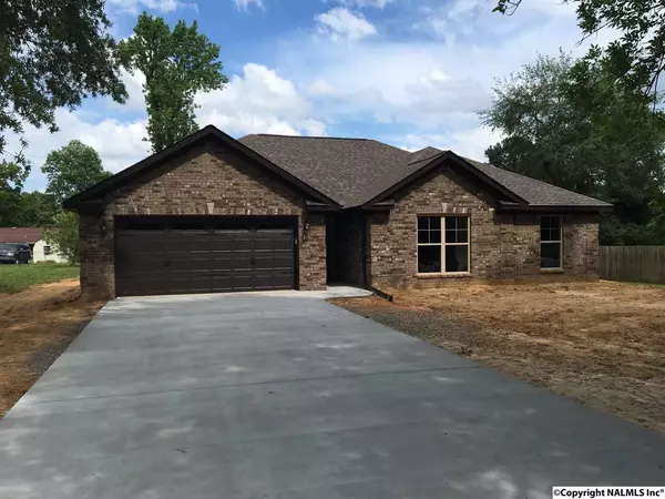 157 Meadow Lane, Decatur, AL 35603