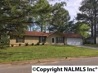 4902 Middleton Lane NW, Huntsville, AL 35816