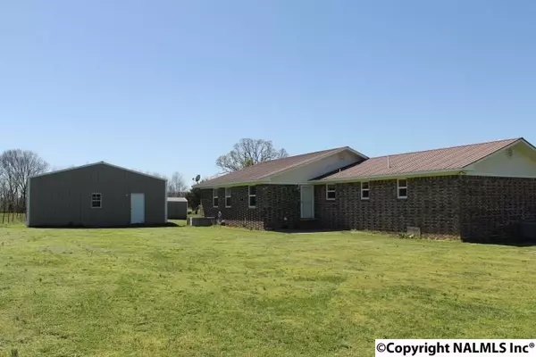 Collinsville, AL 35961,13739 County Road 51