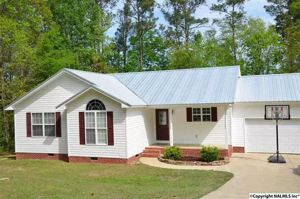 2208 James Drive, Southside, AL 35907