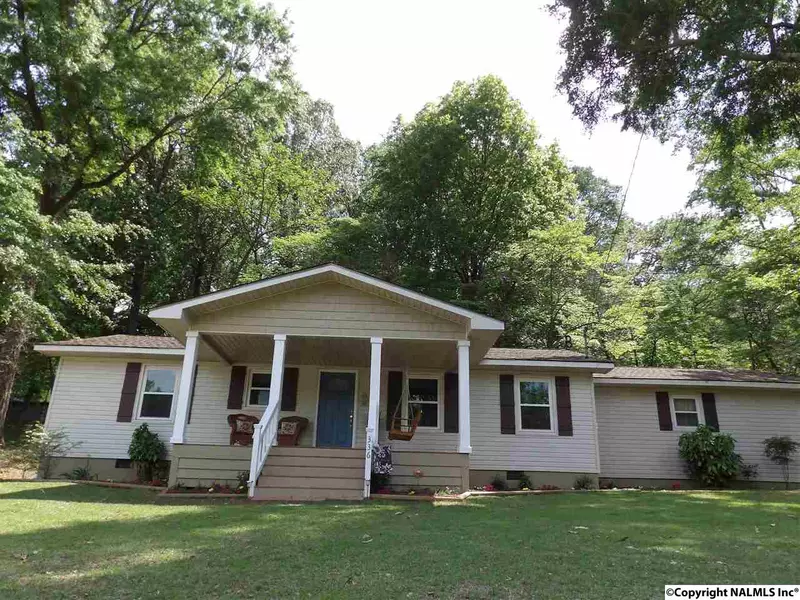 336 Point Of Pines, Guntersville, AL 35976