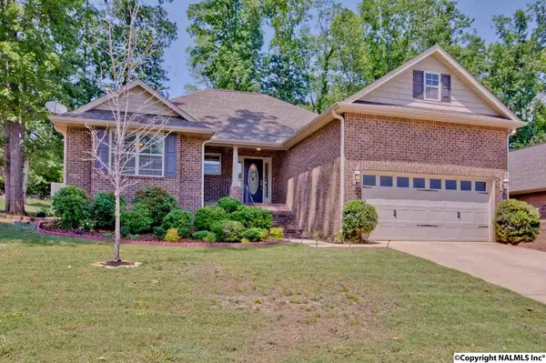 6805 Breyerton Way, Owens Cross Roads, AL 35763