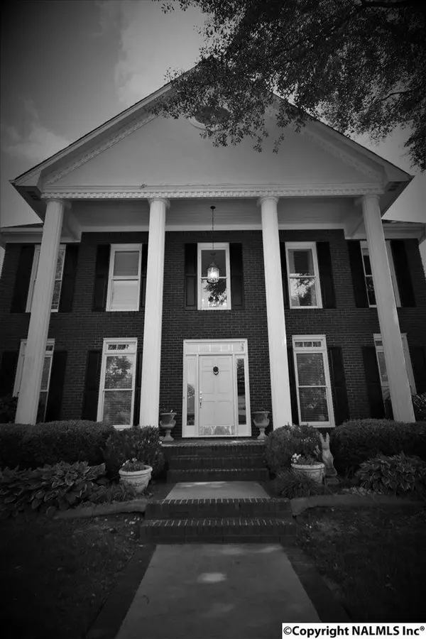 Decatur, AL 35603,2305 Crown Circle